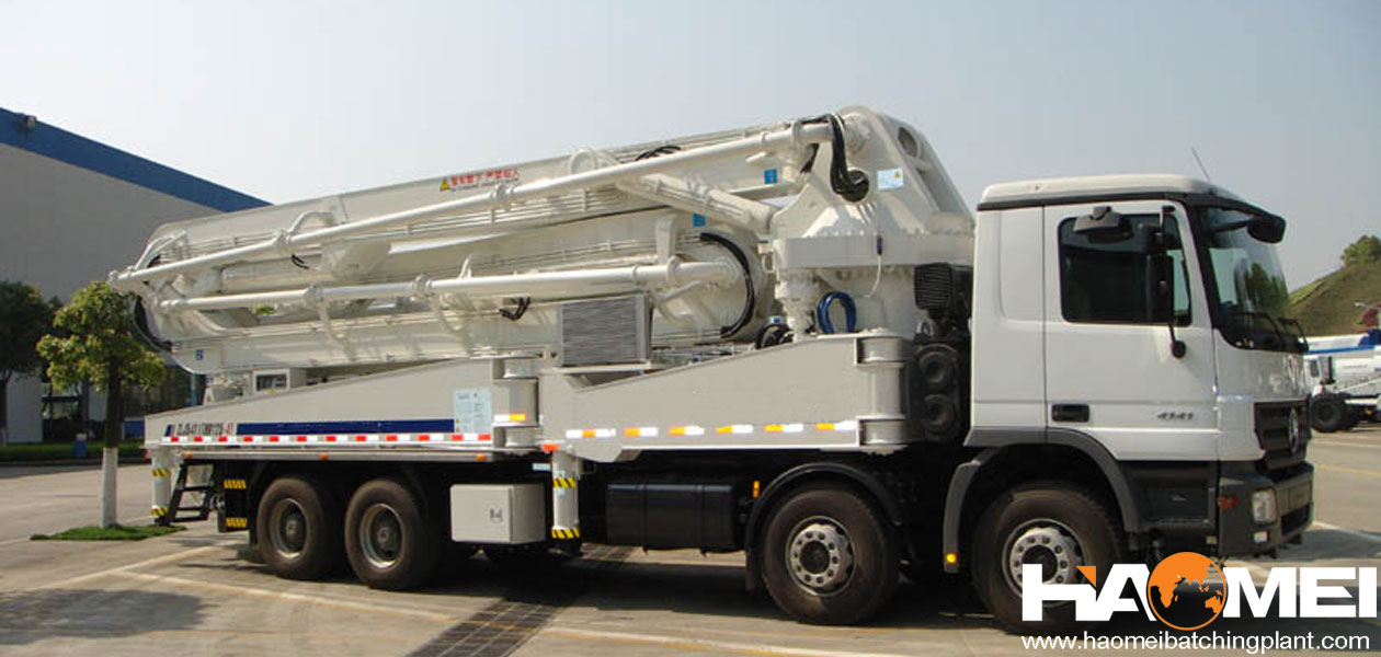 truck mounted concrete pump