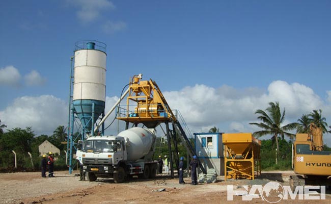 small concrete mixing plant